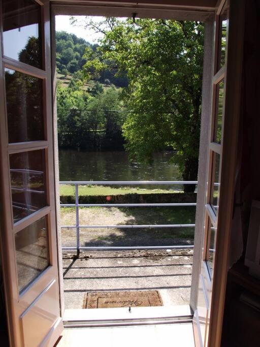 Appartamento Vue Du Pont Entraygues-sur-Truyère Esterno foto