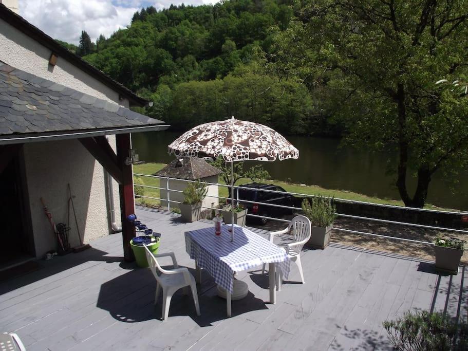 Appartamento Vue Du Pont Entraygues-sur-Truyère Esterno foto