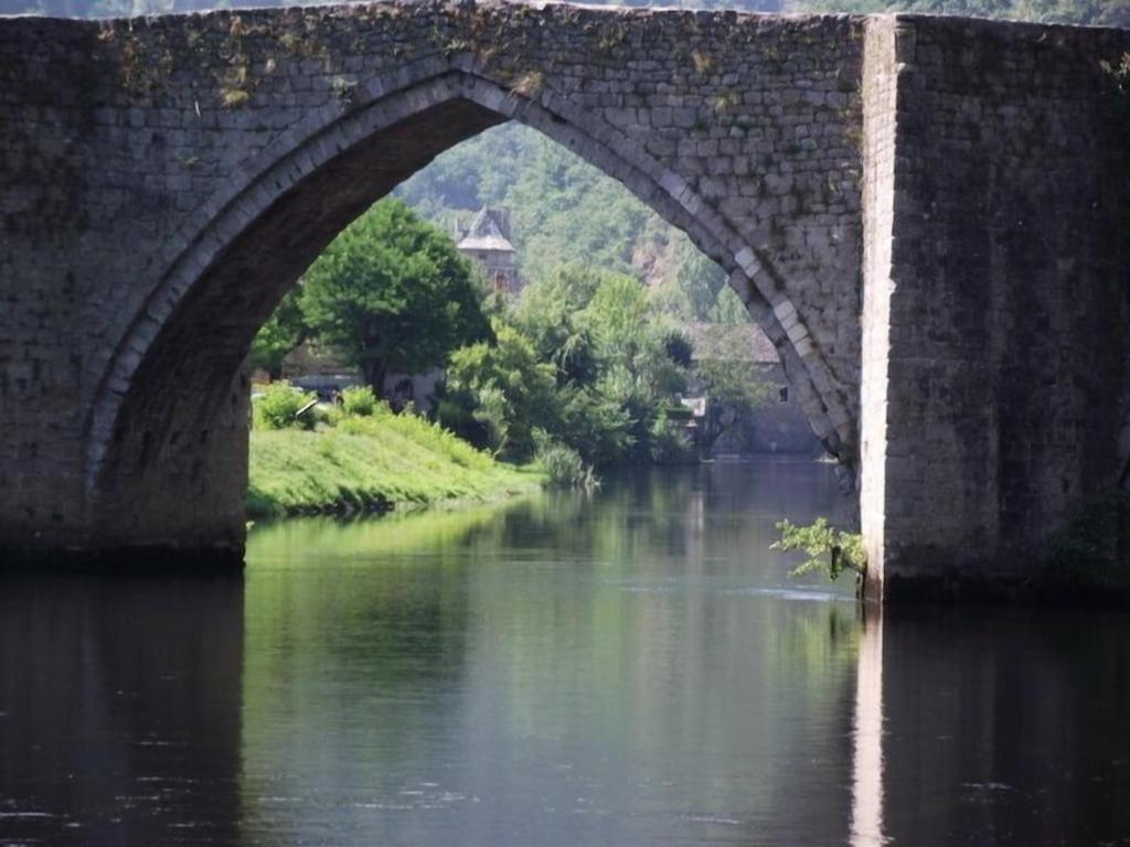 Appartamento Vue Du Pont Entraygues-sur-Truyère Esterno foto